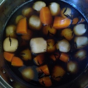 里芋とひじきの煮物